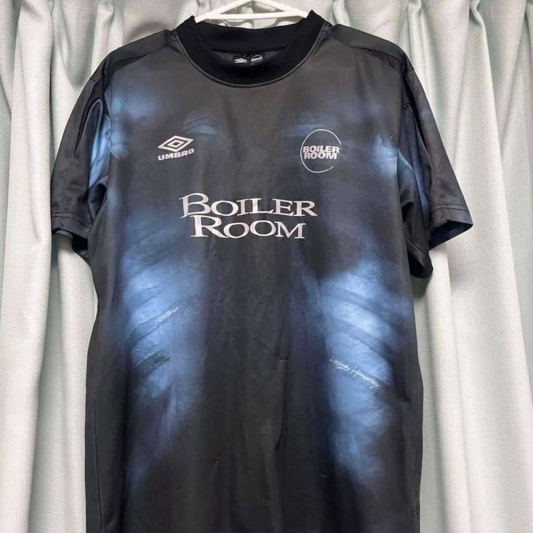 値下げ不可　boiler room×umbro ゲームシャツ