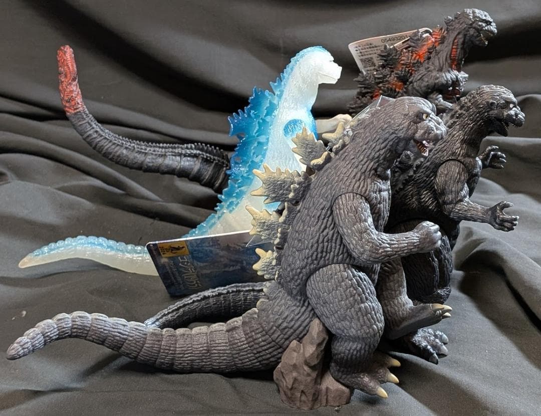 ゴジラ初代・逆襲白・シン・シェー（バンダイ）ムービーモンスターシリーズ４体セット