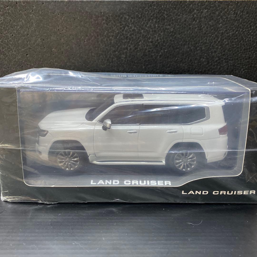トヨタ ランドクルーザー 300カラーサンプルミニカー