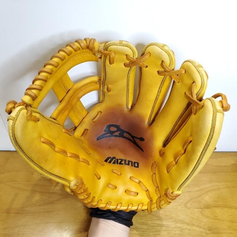 ミズノ 都市対抗野球 黒獅子 記念モデル 激レア 良品 内野用 軟式グローブ