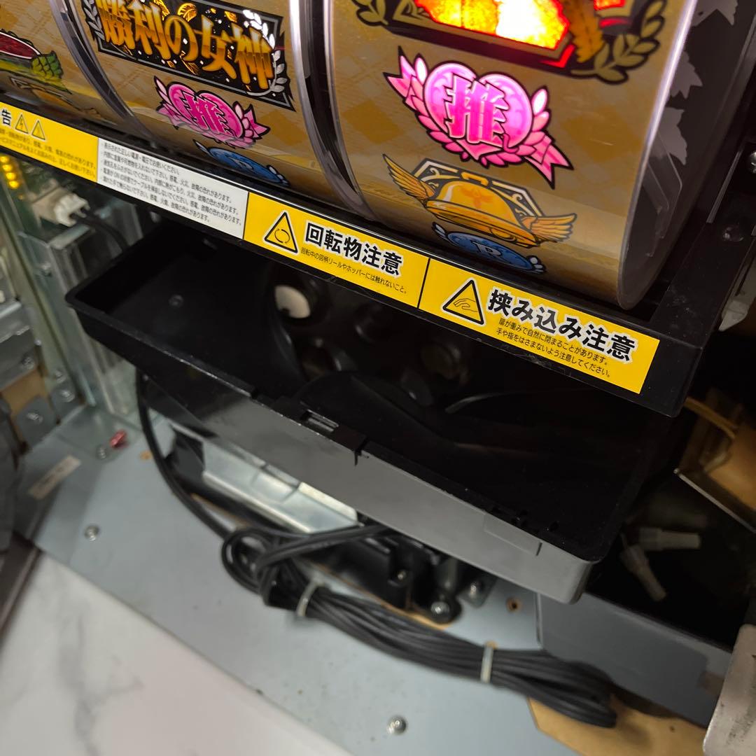 送料込み　パチスロ 実機 AKB48勝利の女神　不要機付き