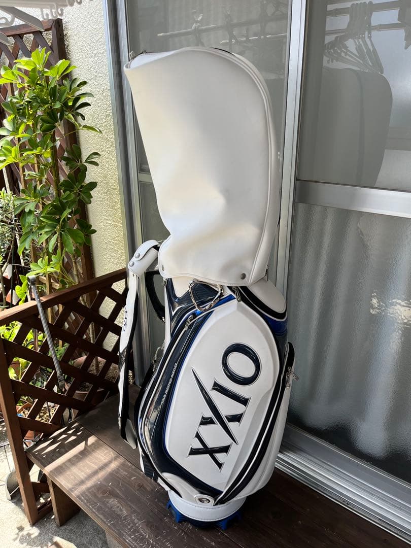 XXIO ゴルフバッグ・キャディバッグ ホワイト/ブルー　クラブセット