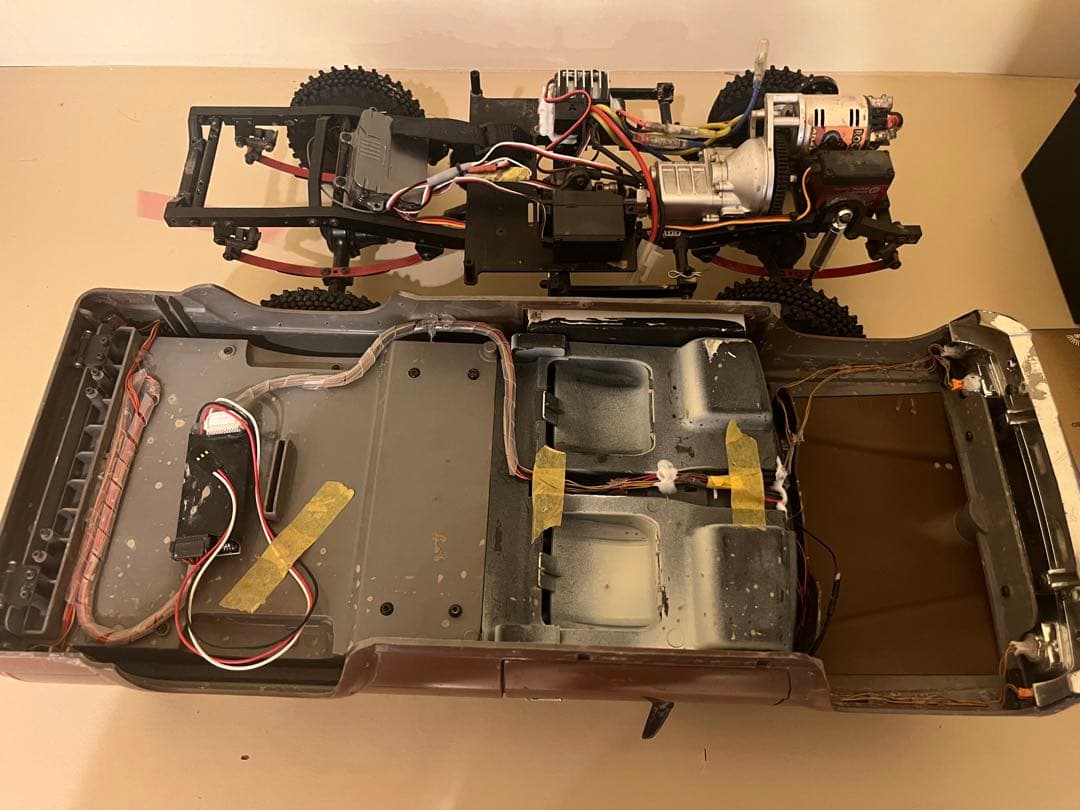 ブリハイ　クローラー