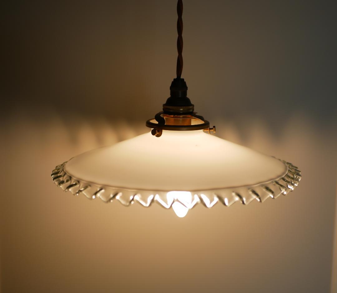 フランス　アンティーク　ペンダントランプ