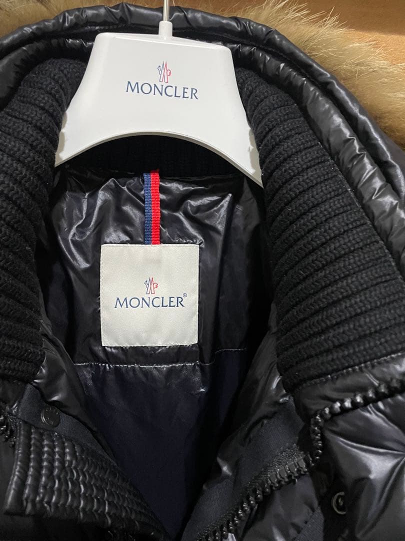 【美品】モンクレール　ヒューベル　サイズ3 ブラック