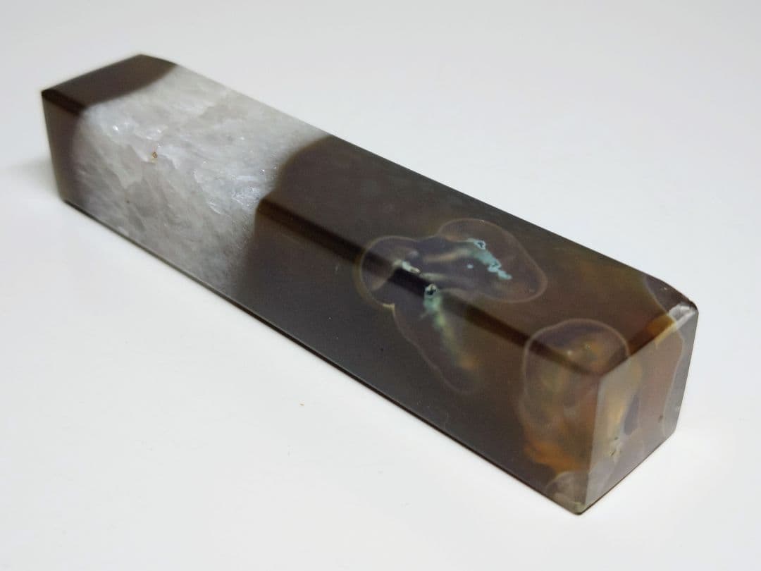 瑪瑙 303g メノウ アゲート 原石 鑑賞石 自然石 誕生石 鉱物 鉱石 水石