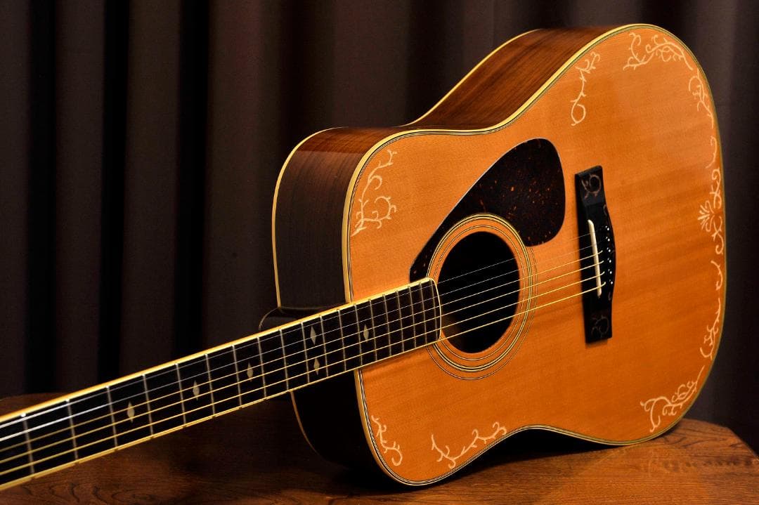 ★YAMAHA FGシリーズの奏でる華やかな場面で演出を高める【彫刻装飾ギター】