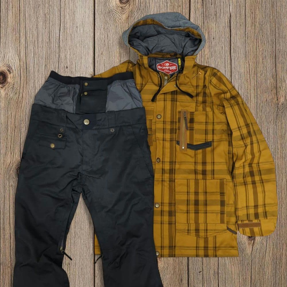 BONFIRE スノーボードウェア 上下セット チェック柄 内側ビニール破れ