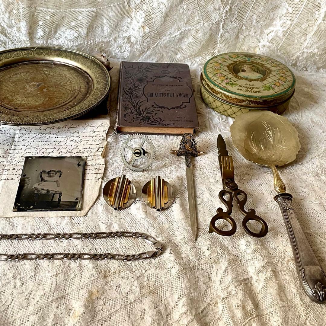 新春アンティーク福袋⑥ブロカント11点セット古書&トレイ&ティン缶&アクセサリー