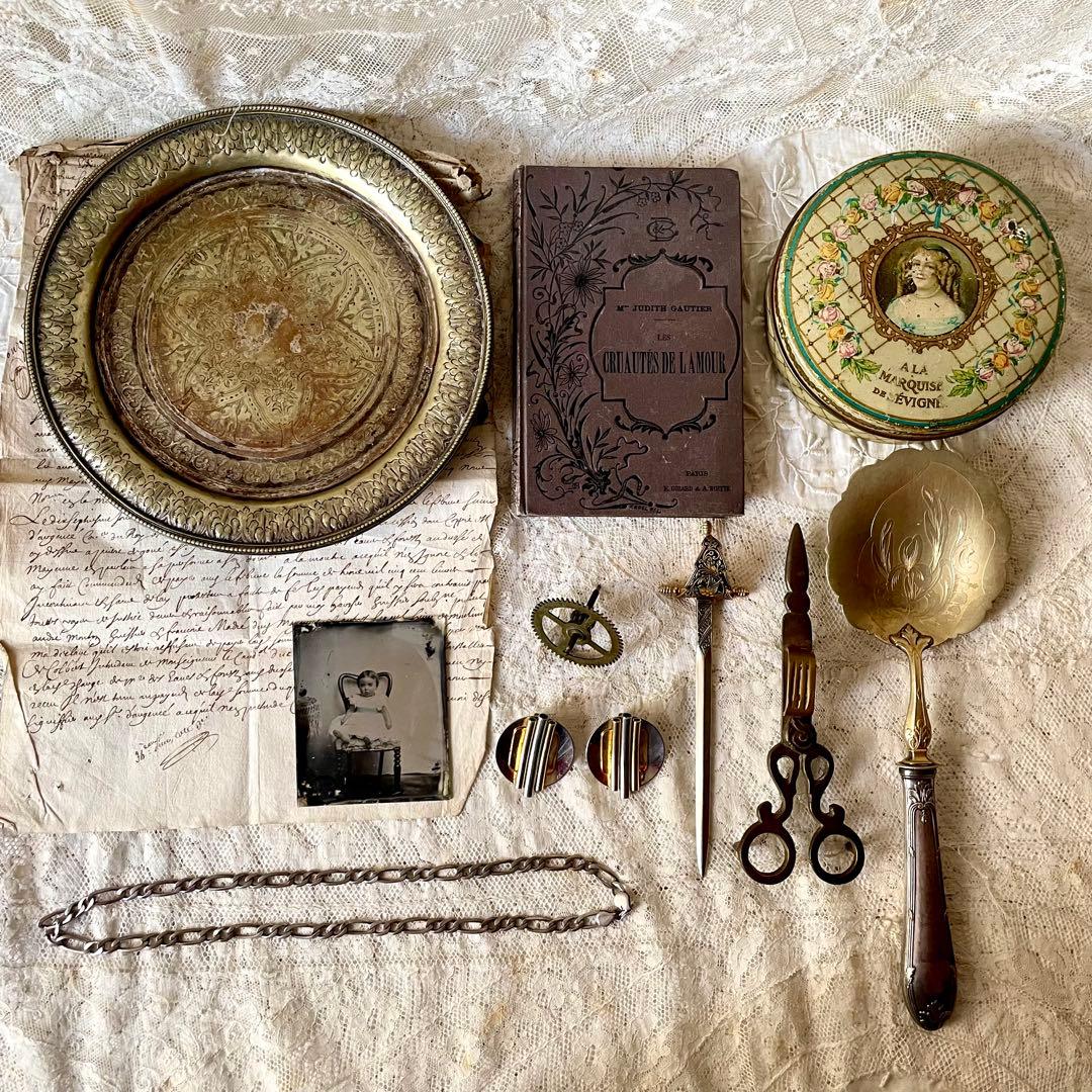 新春アンティーク福袋⑥ブロカント11点セット古書&トレイ&ティン缶&アクセサリー