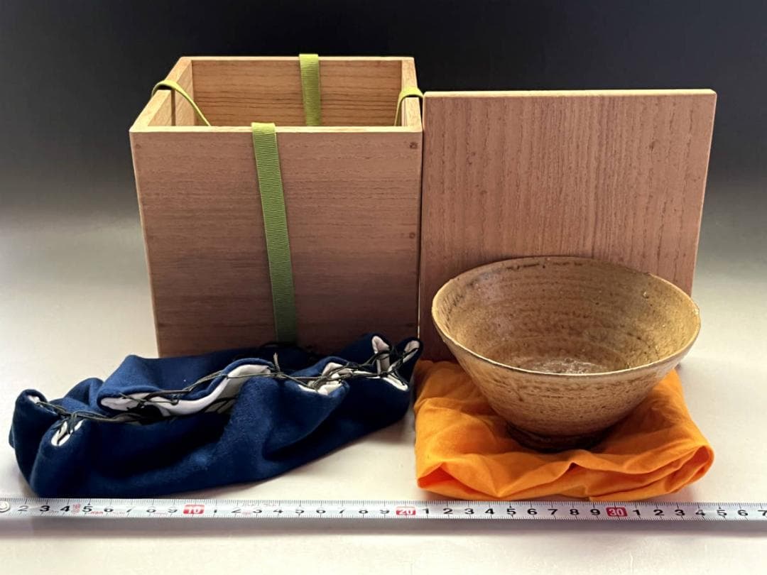 茶碗■コレクター所蔵品！古い伊羅保茶碗 時代物江戸期 仕覆付 時代物 骨董品■