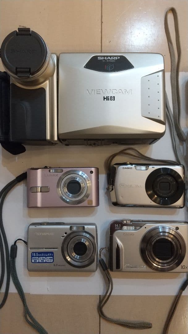 ユ*キ様 コンパクトデジタルカメラ(ビデオカメラ含む) 9台 動作未確認 ジャン