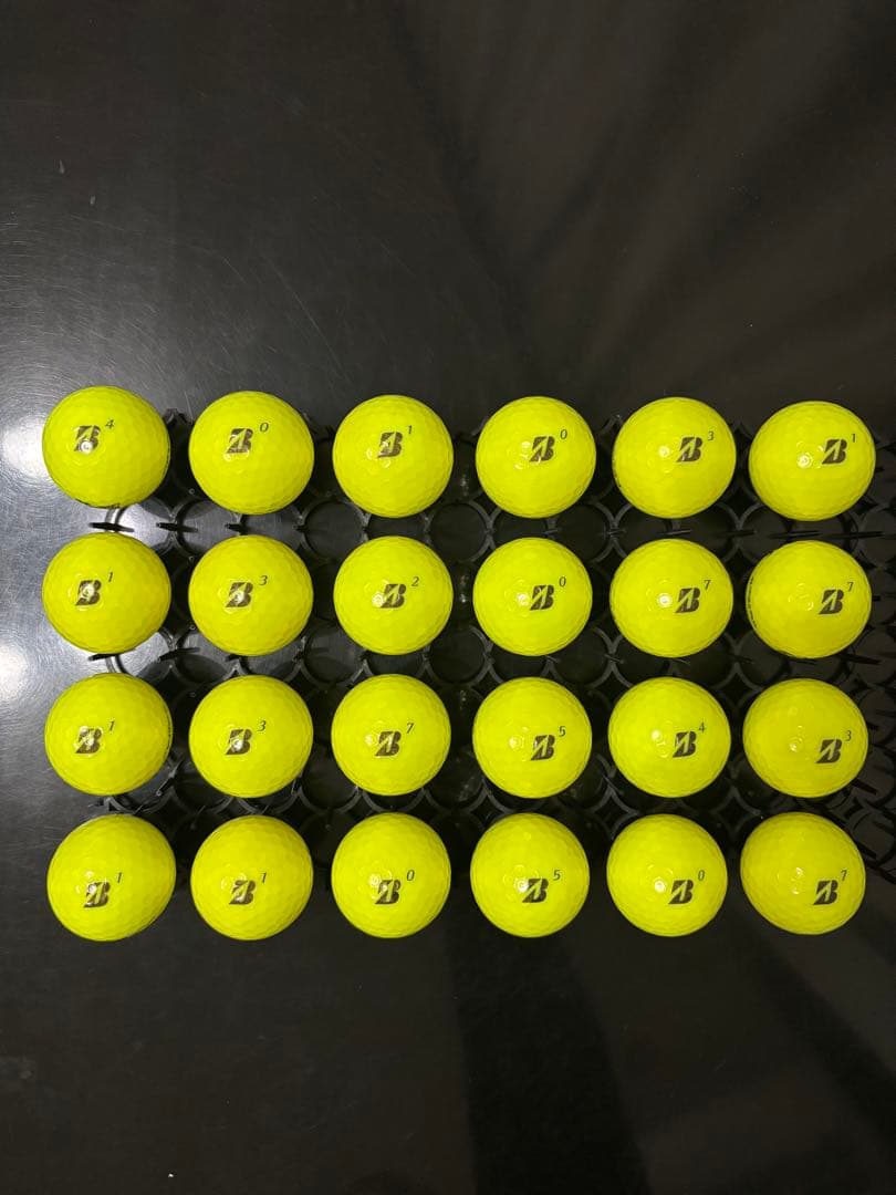 新品に近い　送料込み　ブリヂストンTOUR B XSロストボール　24球セット