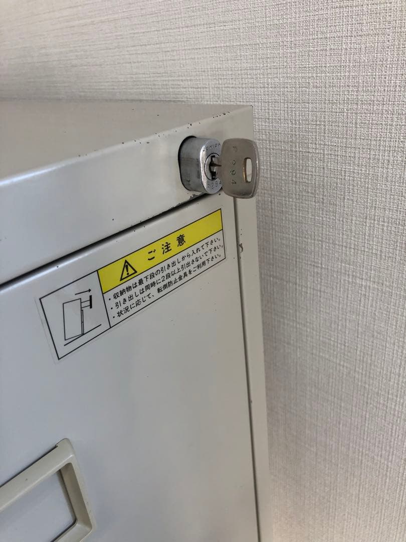 UCHIDA大型キャビネットA3入ります