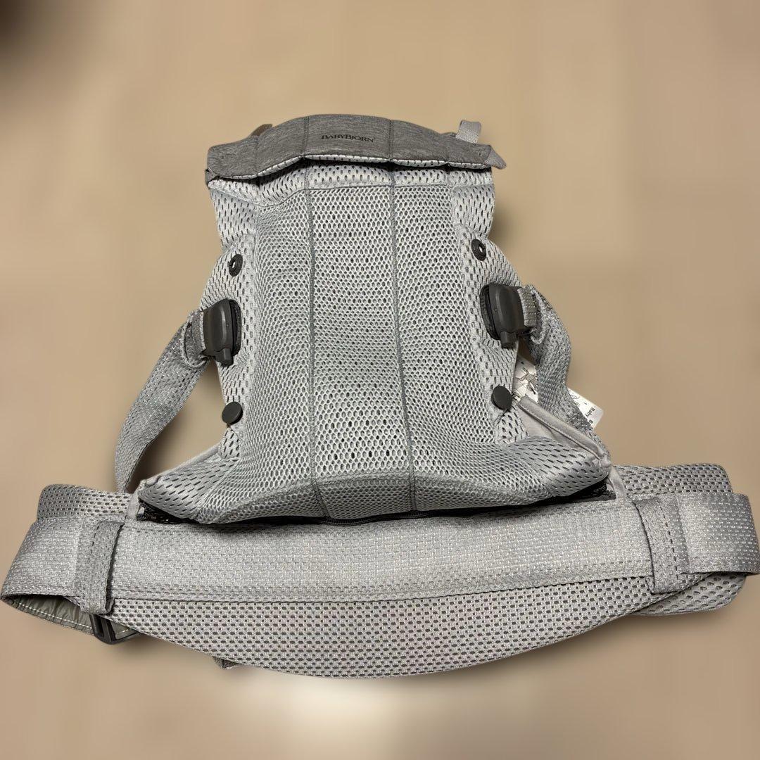 美品！BABYBJÖRN 抱っこ紐 ベビービョルン　ハーモニー　シルバー