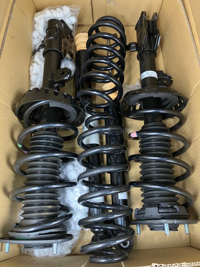 ステップワゴン　RP8　サスペンションキット セット ブラック