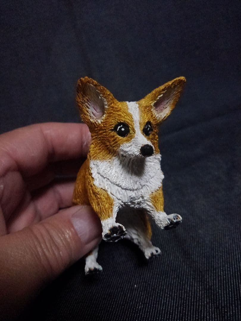 木彫りのコーギー（制作中）