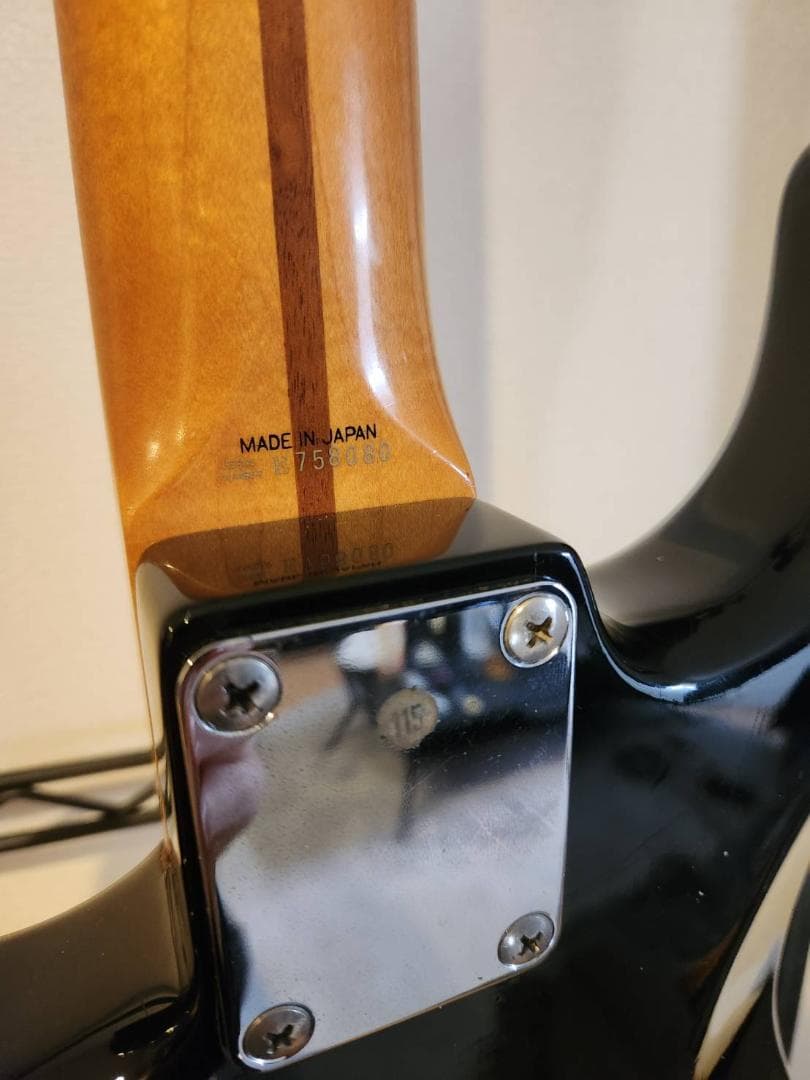 Fender Japan ST57-115 Early EXTRAD Eシリアル
