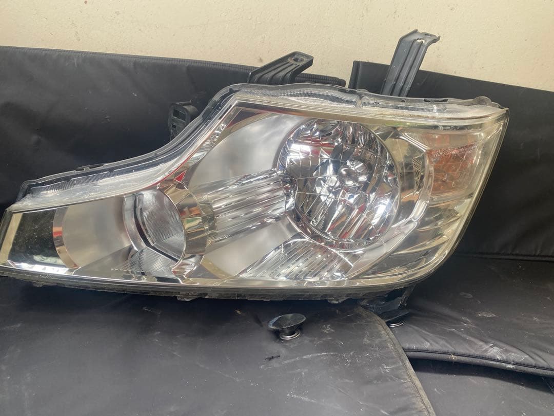 ホンダ ステップワゴン RK1 RK2 前期 純正 ハロゲン ヘッドライト 左右