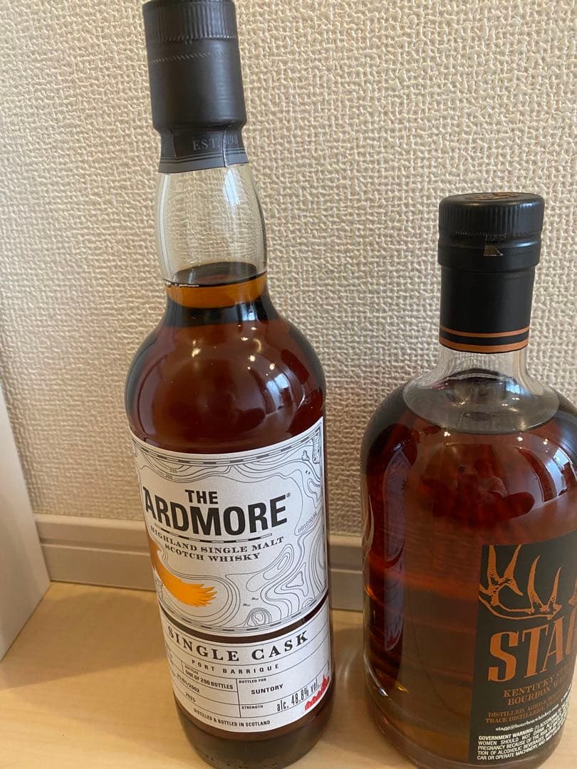 2本セットウィスキー　スタッグ ケンタッキー と　アードモア　シングルカ2002