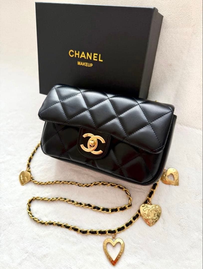 CHANEL ショルダーバッグ　ハート　チェーン　ノベルティ
