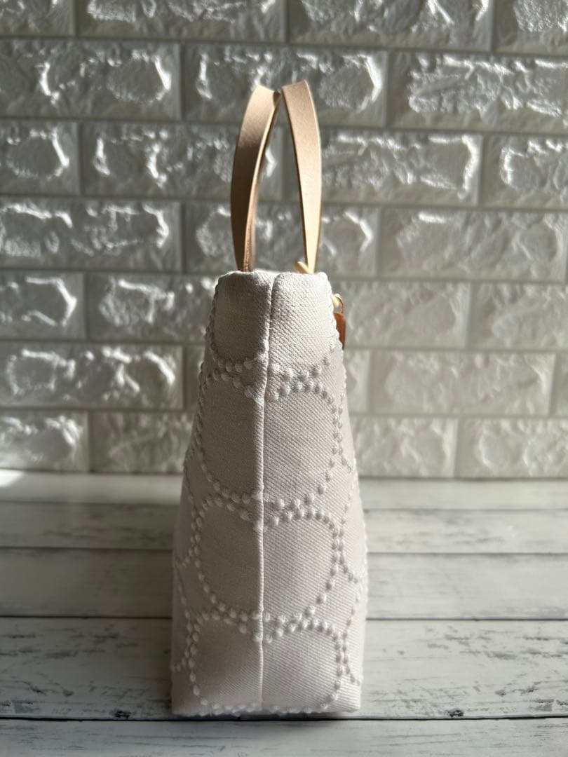 【1078】ミナペルホネンタンバリン　トートバッグ　ベージュ×ホワイト