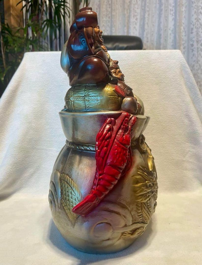 七福神の陶器彫刻 赤と金 約30cm