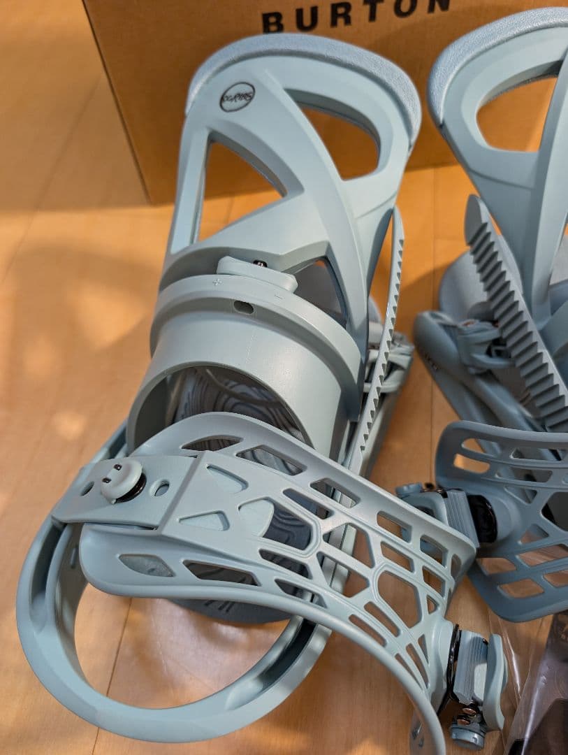 断*中様 ウィメンズ バートン スノーボードバインディング スクライブ ロックラ