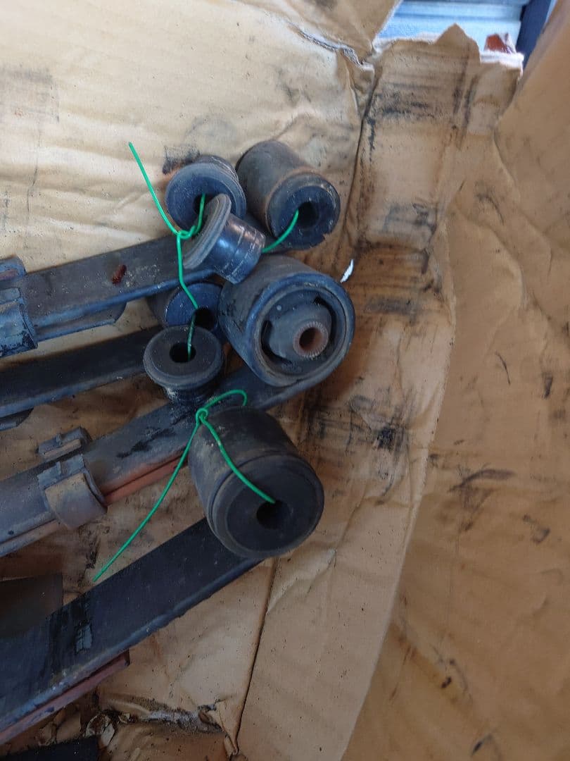 ジムニー　JA11V 純正リーフスプリング　前後セット