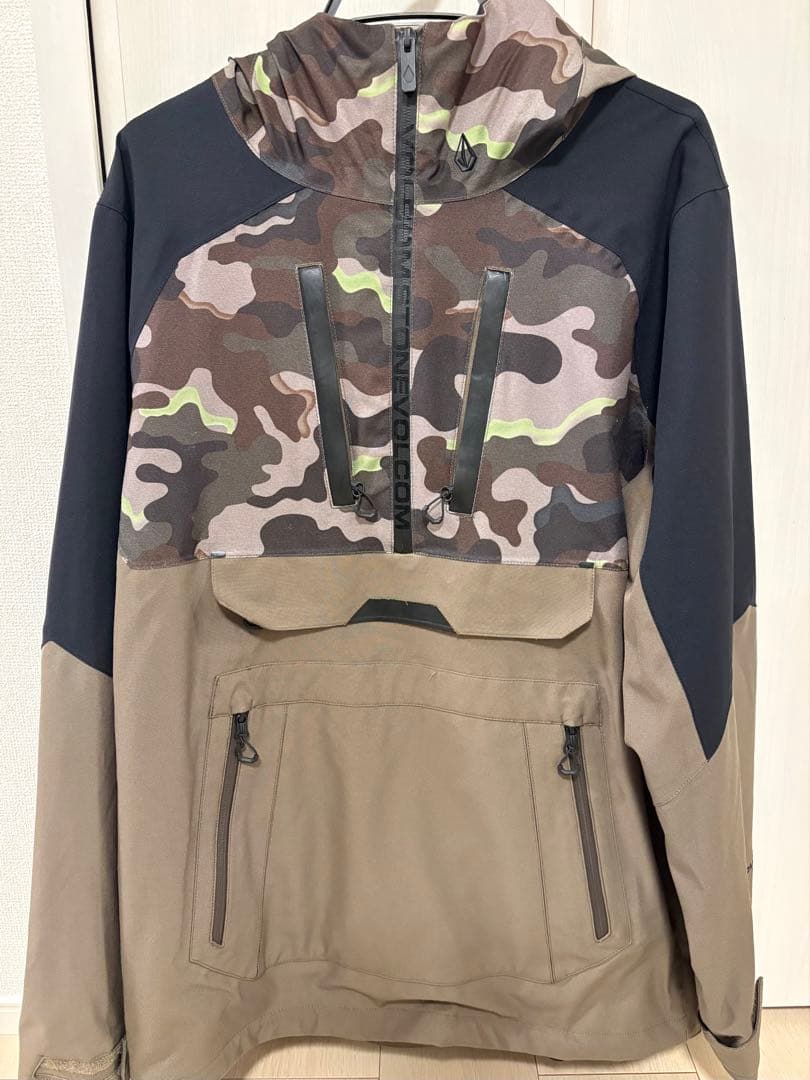 VOLCOM スノーボードウェア　ジャケット M