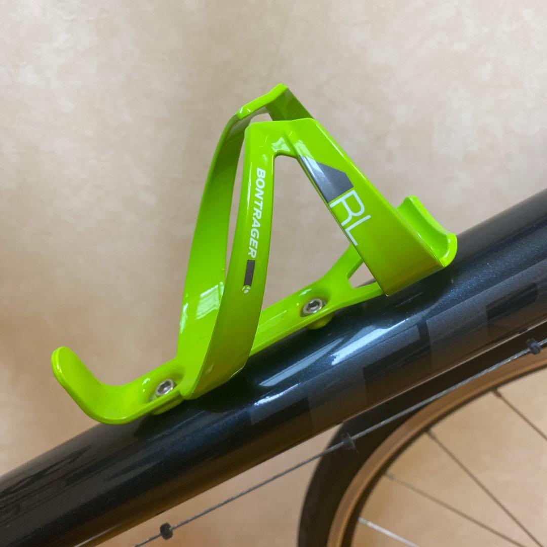 【送料込み、室内保管・美品】TREK クロスバイクFX2 WSDブラック