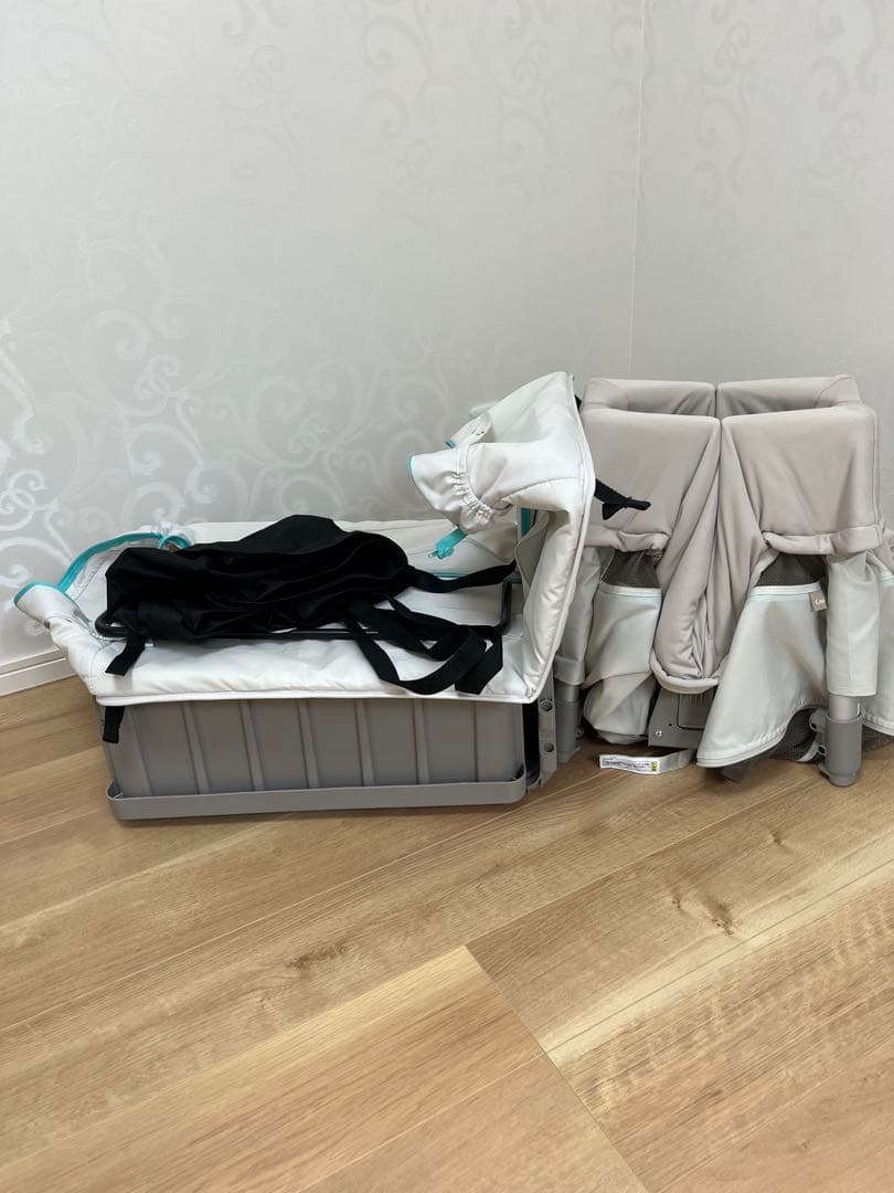 コンビ　Combi ベビー　ベッド　すくすや　トモネル　折りたたみ　高さ2段階
