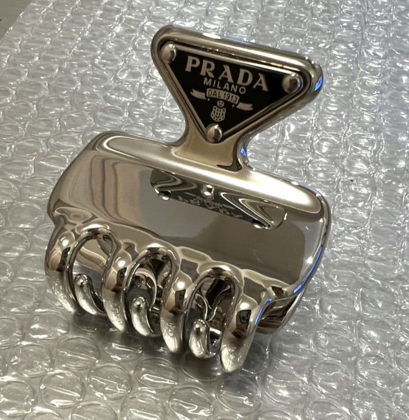 PRADA シルバー ヘアクリップ