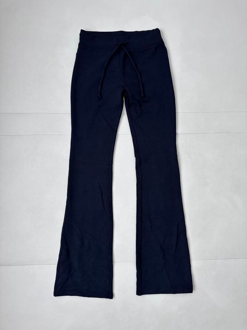 新品未使用【alo】Sway Bootcut Sweatpant ブラック