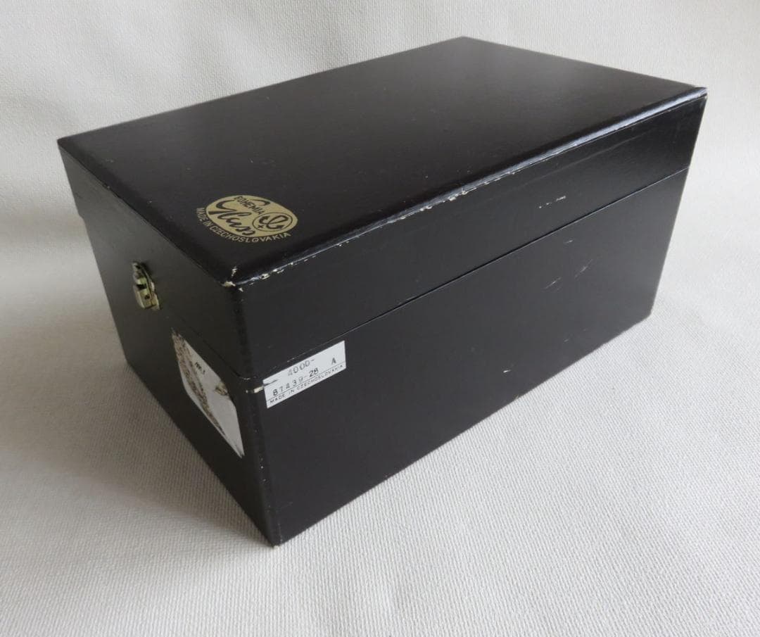 ボヘミアガラス　花瓶　金彩　箱付き