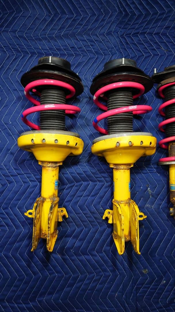 VM4 レヴォーグSTI ビルシュタイン STIオプションダウンサス