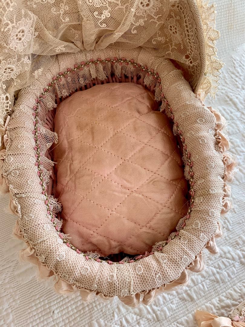 ※専用ページになります※フランスアンティークパニエドールベッド・寝具set※