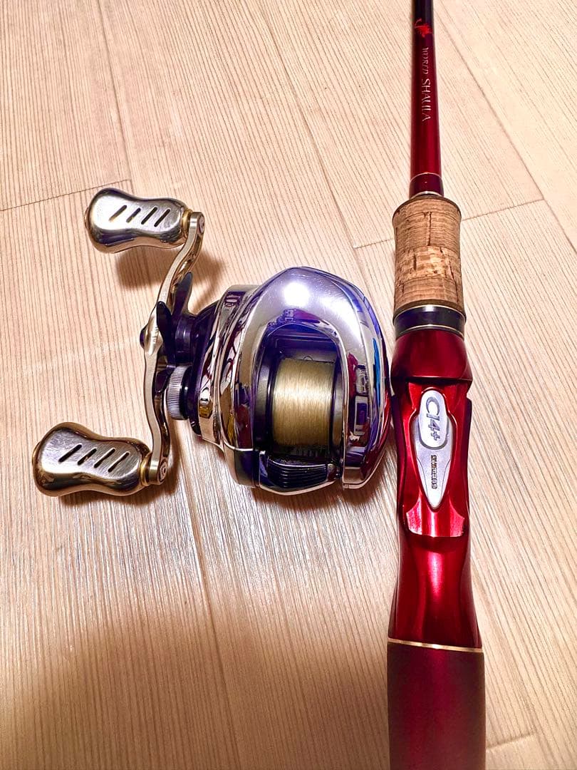 ワールドシャウラ1703-2&19アンタレスhgレフトハンド&ルアー多数引退品