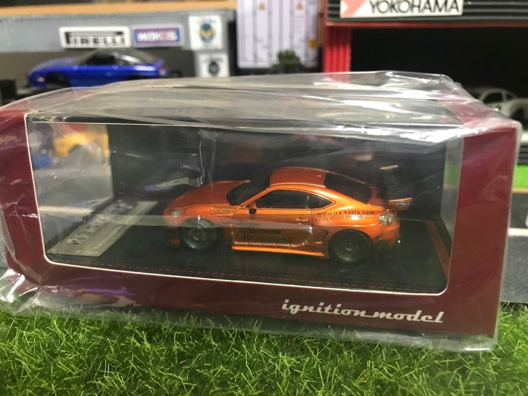 イグニッションモデル 1/64 パンデム 86 V3 オレンジメタリック 未開封