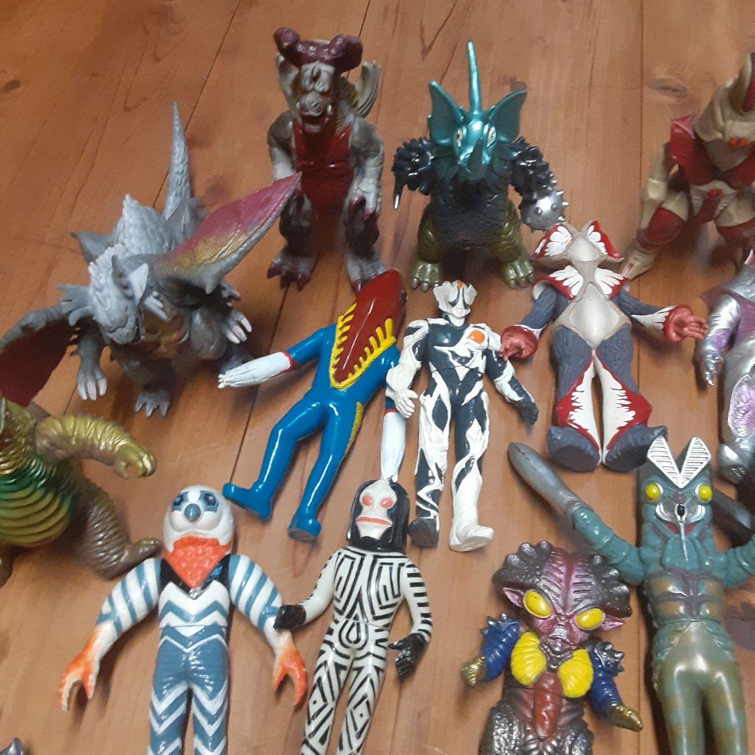ウルトラマンフィギュアと怪獣フィギュアセット