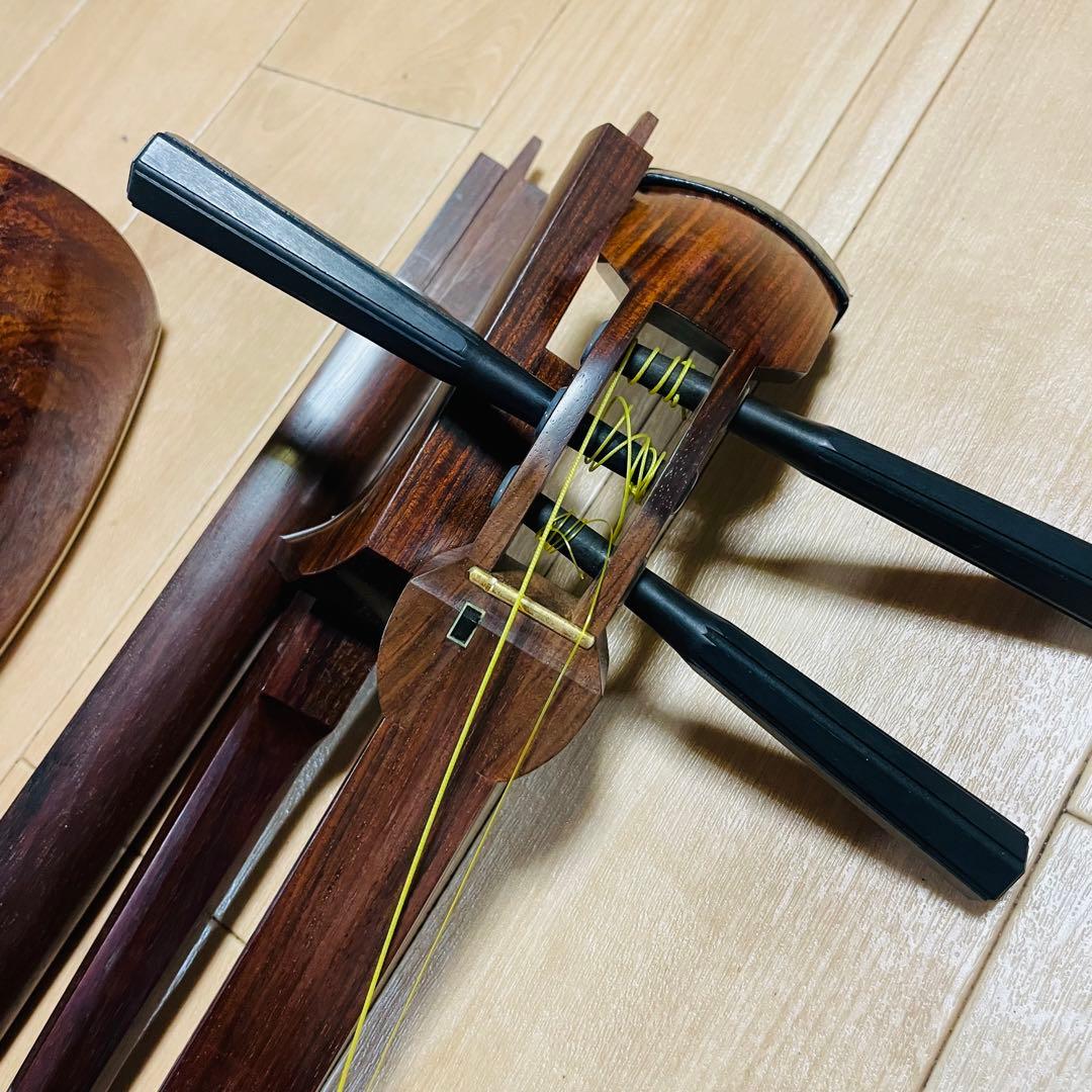 三味線　紫檀　バチ　鼈甲　ハードケース付　現状品