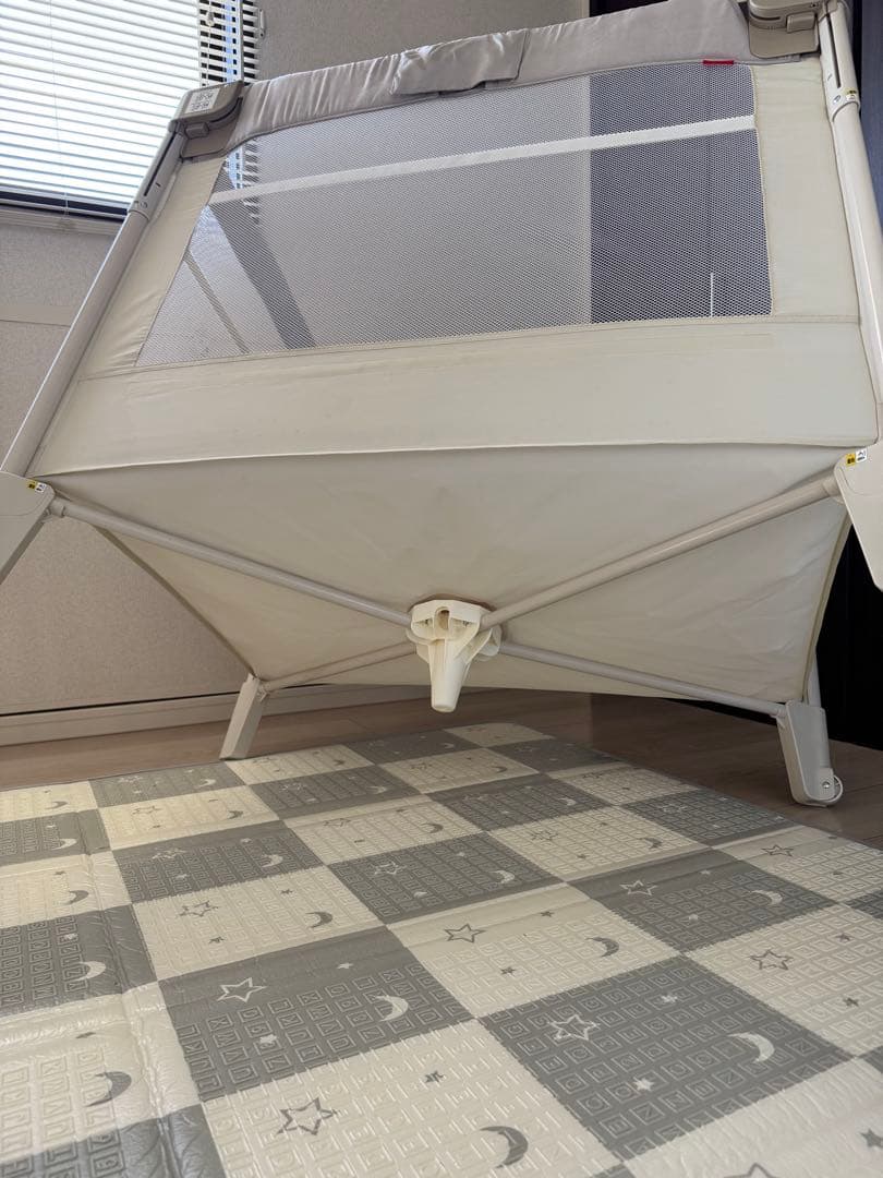 【美品】ココネルエアープラス　折りたたみ式メッシュベビーベッド　取説付き