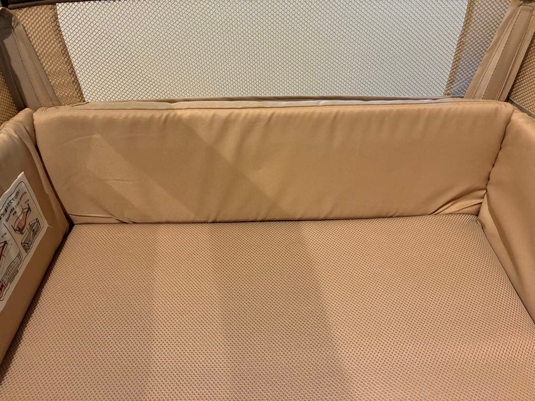 アップリカ　ベビーベッド ココネルエアー