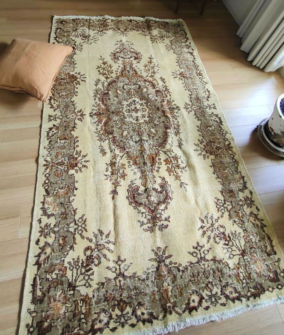 トルコヴィンテージラグ　122×209　メダリオン　ベージュブラウン×グレー