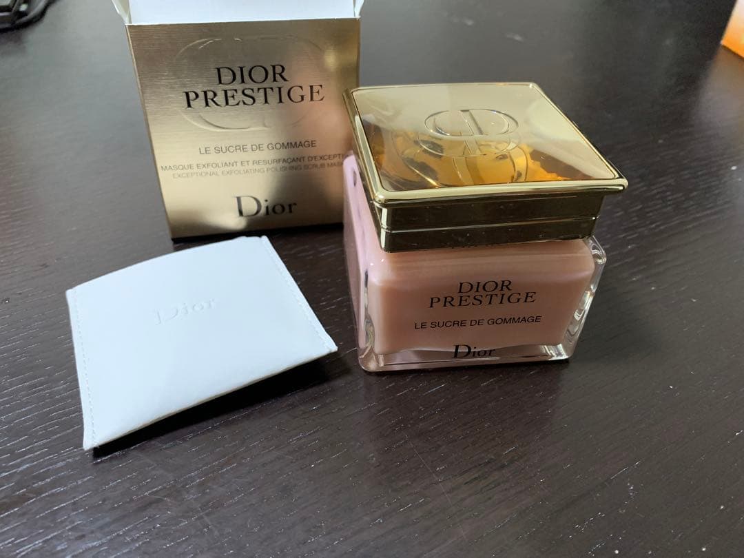 プレステージ ル ゴマージュ 洗顔料　スクラブ　150ml