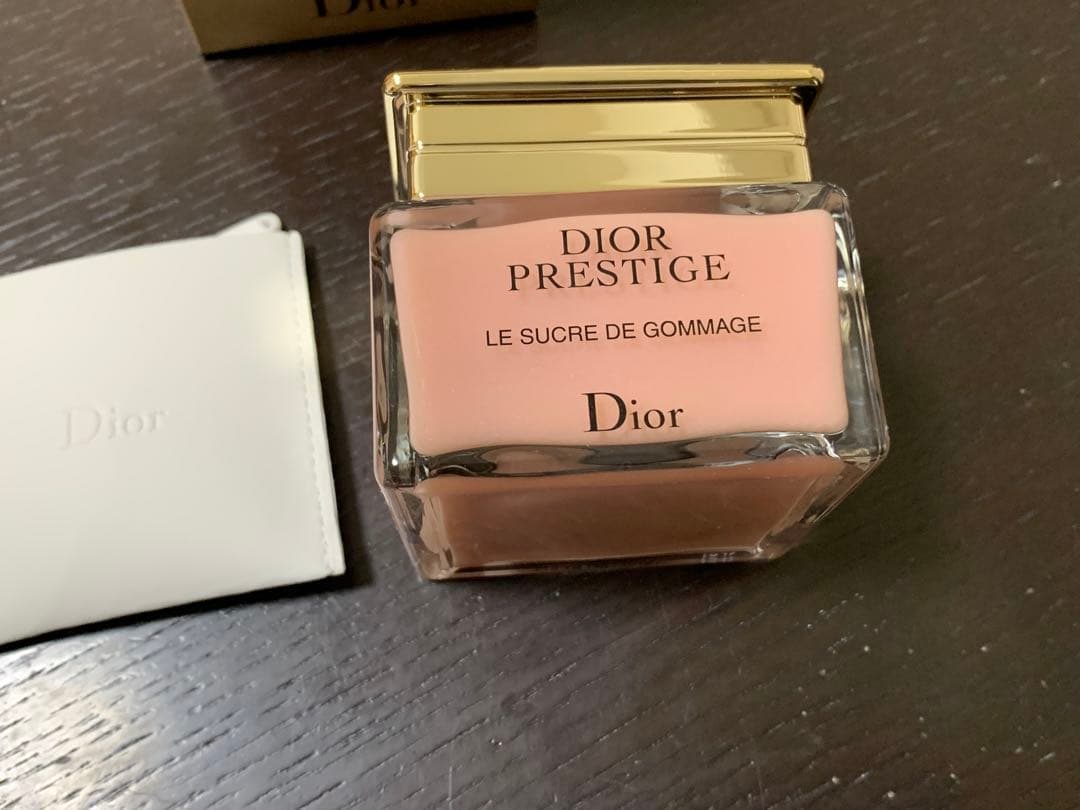 プレステージ ル ゴマージュ 洗顔料　スクラブ　150ml