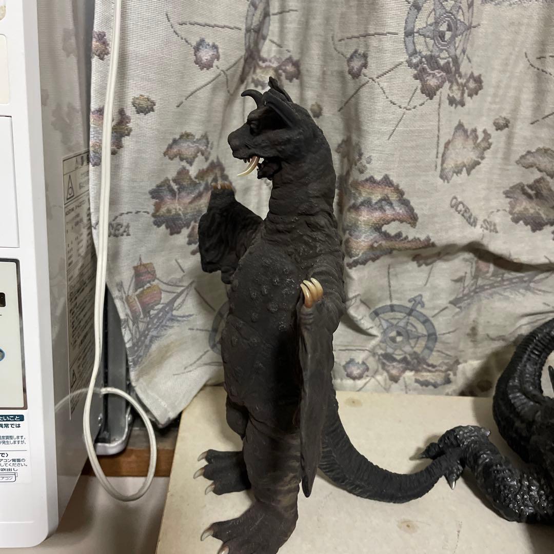 怪獣フィギュア 3体セットウルトラマン怪獣無法地帯