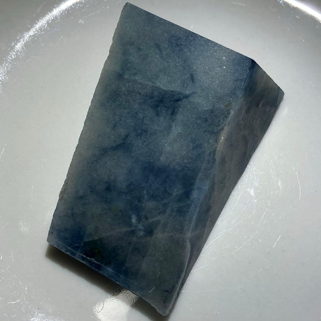 コン沢翡翠　マニア向け究極のカット原石（135）