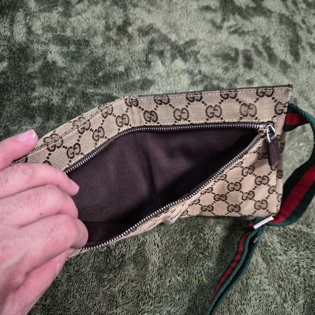 GUCCI ボディバッグ　ウエストポーチ　未使用　汚れ有り　男女兼用