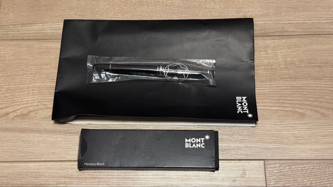 オヨヨ【新品】Montblanc マイスターシュテュックボールペン替芯付き